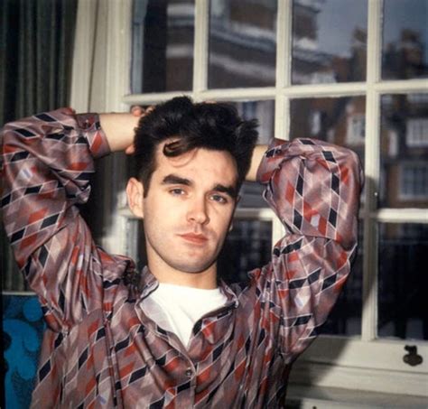 Steven Patrick Morrissey (* 22. května 1959), známý spíše jen jako Morrissey, je anglický textař a zpěvák. Do roku 1987 působil v The Smiths , poté se vydal na úspěšnou sólovou dráhu. 